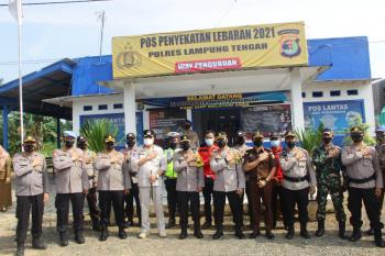 Waka Polda Lampung Kunjungi Pos Pam dan Pos Yan Ops Ketupat Krakatau 2021